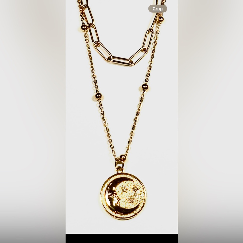 Elegant Gold Pendant Necklace NWOT